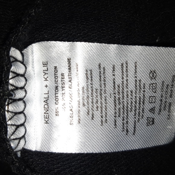 (M)Kendall & Kylie Crop Hoodie Blk/Wte Logo Elastic Hem Ptp17"×L21" - Picture 7 of 8